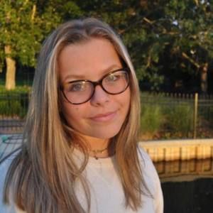 Meet your Posher, Anna cate